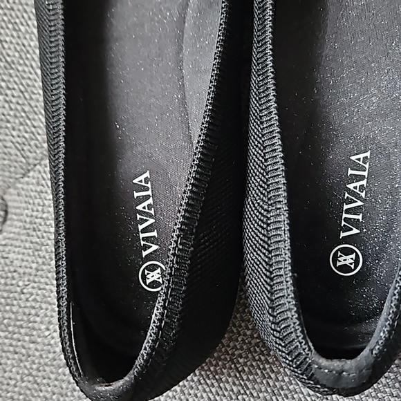 Vivaya Black Women's Loafers - Picture 3 of 3